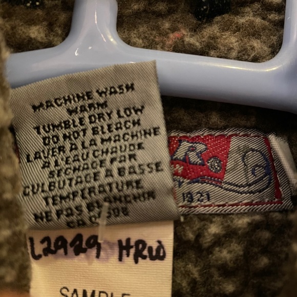 Heavy 100% cotton Canadian made denim jacket - Picture 4 of 7